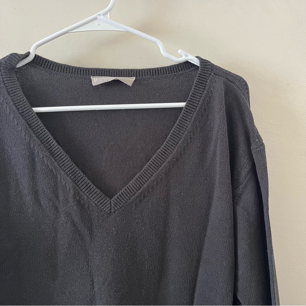 Everlane | slouchy cotton v neck sweater faded black